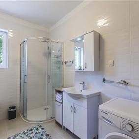 6 bedroom villa with pool near Labin, Istria, sleeps 12